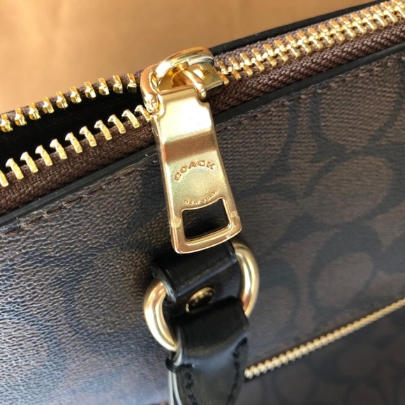 Coach Gallery Black Brown Coated Canvas Tote - Picture 8 of 9